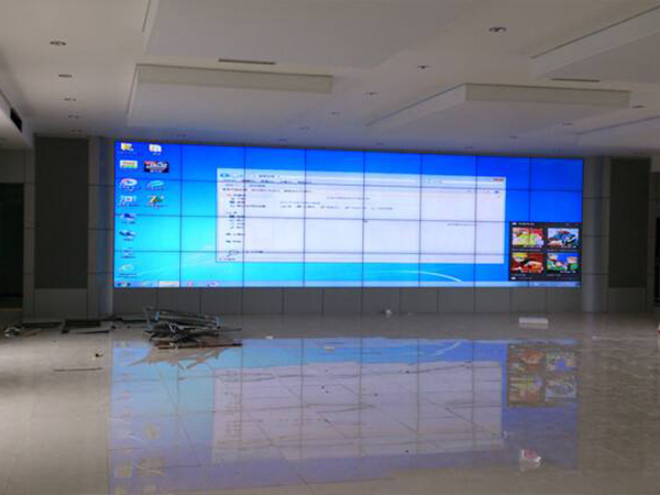 某机场-46寸4x8拼接