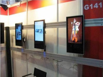 某商场-壁挂单机广告机